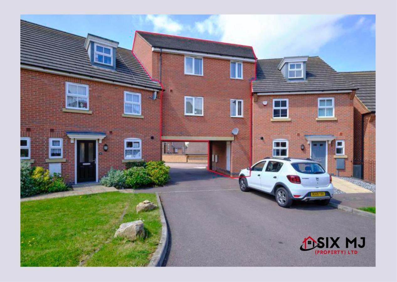 Chichele House, Sleeps 8, Nr Rushden Lakes, Allocated Parking, Corporate Welcome Higham Ferrers Exterior foto
